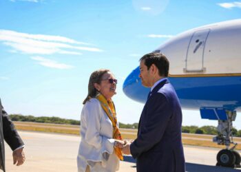 Secretario de Estado de EE.UU. Marco Rubio llega a El Salvador para encontrarse con el presidente Bukele