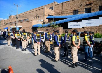 Realizan megaoperativo en escuelas de manejo de todo el país