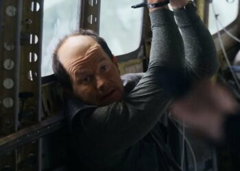 (VIDEO) Amenaza en el aire marca el regreso de Mel Gibson como director