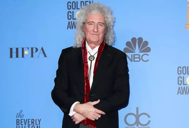 Sir Brian May temía no volver a tocar la guitarra tras sufrir un derrame cerebral