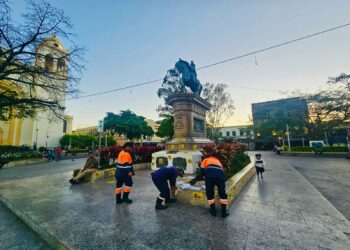 Mario Durán denuncia que personas vandalizaron monumentos en el Centro Histórico