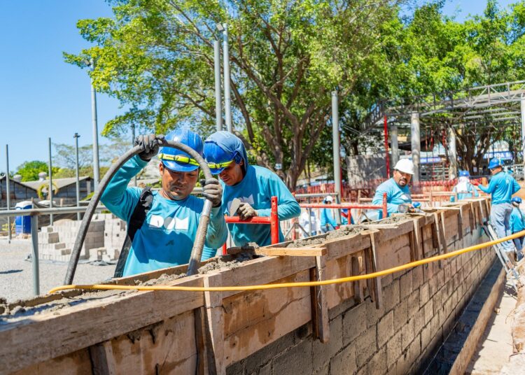 Aprueban reformas para agilizar la construcción de escuelas y anexos del país