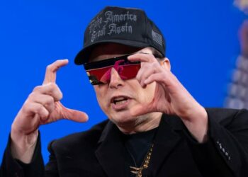 Musk lanza nueva amenaza a empleados federales de EE.UU.