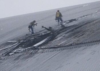 La agencia atómica de la ONU advirtió que el sarcófago de Chernobyl sufre incendios latentes tras el ataque de un dron ruso