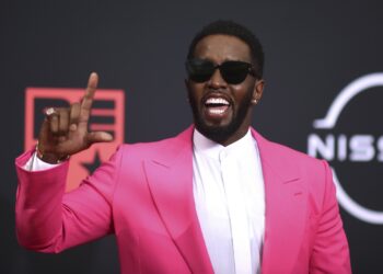 Sean ‘Diddy’ Combs demanda a NBCUniversal por 100 millones de dólares