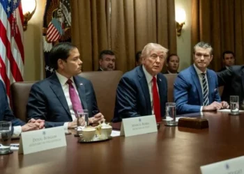 Trump anuncia aranceles del 25% a productos de la UE