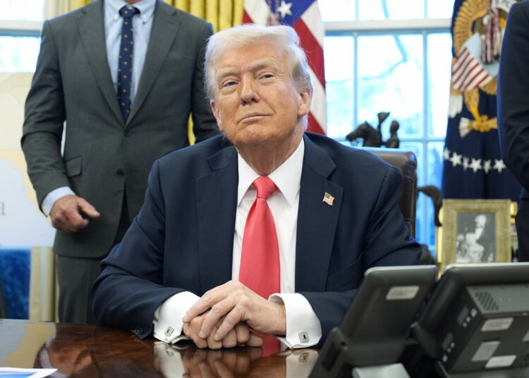 Trump prevé convertir el inglés en la lengua oficial de EE. UU., por primera vez en la historia