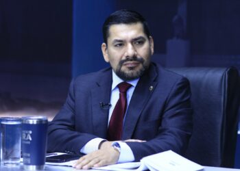 Francisco Lira evidencia la desconexión de algunos funcionarios de ARENA con el pueblo y acepta que esto dio paso al declive del partido