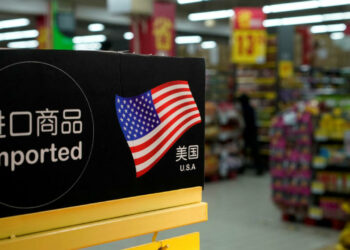 China promete «contramedidas» a aranceles estadounidenses