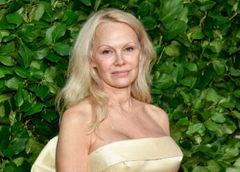 Pamela Anderson considera que actuar es una experiencia ‘solitaria’
