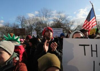 Un juez bloqueó temporalmente el plan de renuncias de la Administración Trump para empleados federales