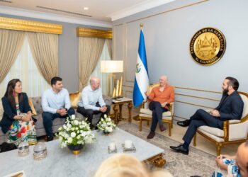 Nayib Bukele se reúne con cofundador de Silicon Valley para discutir inversión y futuro tecnológico en El Salvador