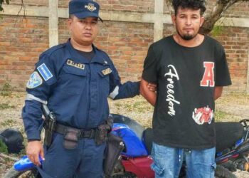 Motociclista que manejaba a alta velocidad atropelló a adulto mayor y ahora enfrentará la justicia