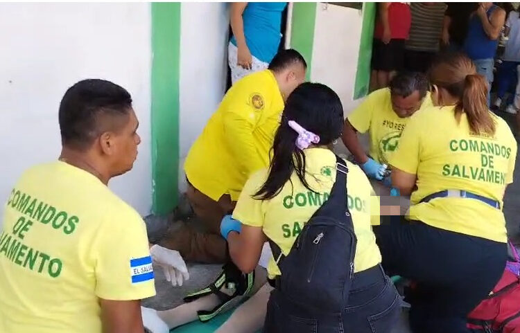 Un mujer fallece y otra termina lesionada tras ser atropelladas en Cuscatancingo