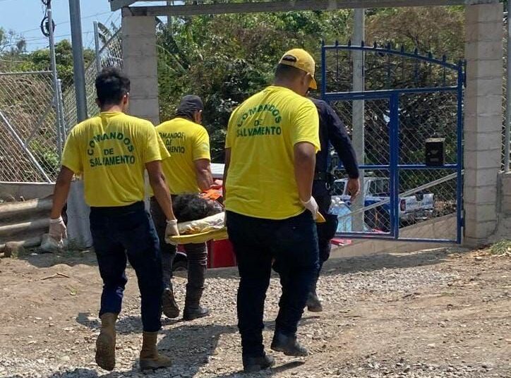 Mujer sufre grave lesión al quedar atrapada en un molino en Acajutla