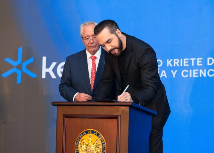 Gobierno de El Salvador y Key Institute firman convenio de becas para jóvenes talentos