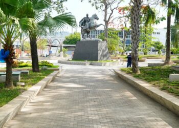 La transformación de la Plaza Simón Bolívar está cerca de finalizar y promete un espacio renovado para la ciudad