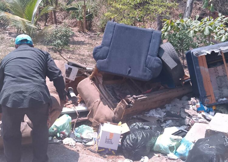 Retiro de basura voluminoso en Soyapango busca prevenir inundaciones