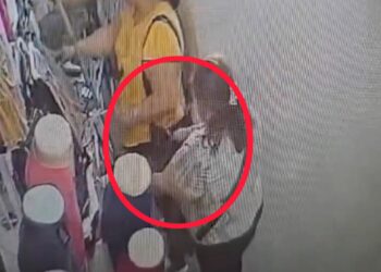 Exponen a mujeres que hurtaron un celular en el Centro Histórico de San Salvador