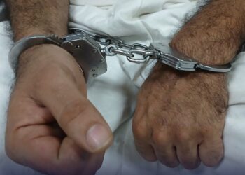 Sujeto que apuñaló a joven en Santa Ana es enviado a prisión provisional