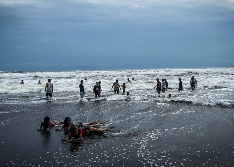 El Salvador proyecta 135 mil turistas internacionales y $111 millones en ingresos para Semana Santa