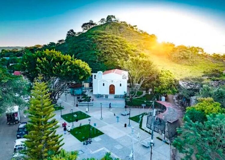 Histórica inversión en cantón El Mozote