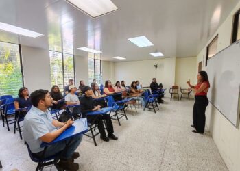 Gobierno renueva edificios de aulas a la Universidad de El Salvador
