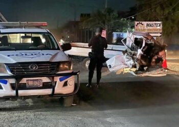 Fuerte accidente deja dos lesionados en San Miguel