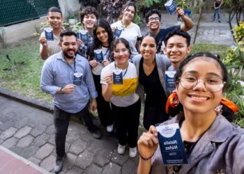 Gabriela de Bukele celebra el talento juvenil en encuentro musical internacional