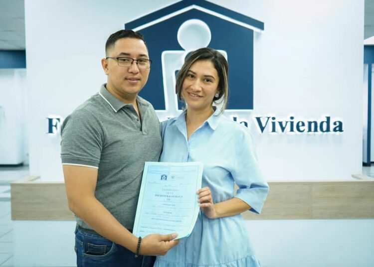 Ministra Sol: «La seguridad del país impulsa el deseo de ser dueños en el nuevo El Salvador»