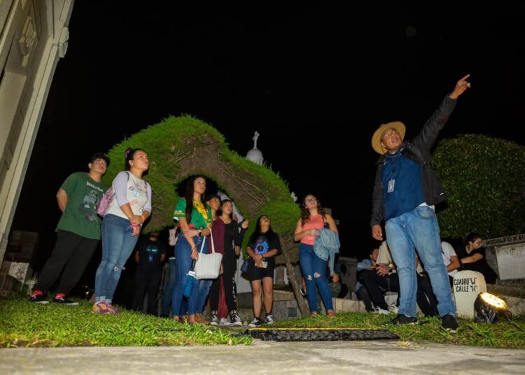 Necrotour en Los Ilustres: una noche de historia y reflexión