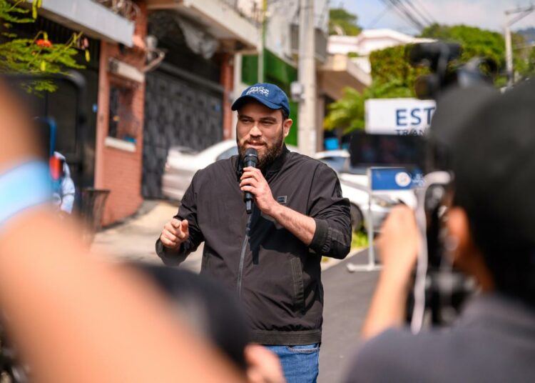 Alcalde de San Salvador Centro anuncia plan de intervención de calles en todos los distritos del municipio
