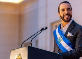 Nayib Bukele se posiciona como el líder más admirado por los chilenos, según encuesta