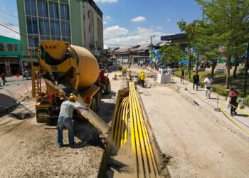 Continúan trabajos de cableado subterráneo en el Centro Histórico de San salvador