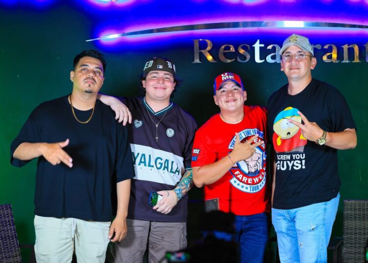 Surge polémica por las ganancias del Podcast “Los Pericos”