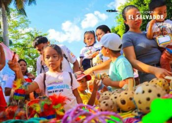 Lula y sus Animalitos Llenan de Alegría el Parque La Concordia en Ahuachapán