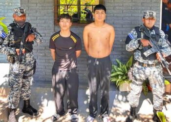 Capturan a traficantes de droga en Apopa