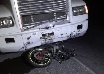 Motociclistas pierden la vida al sufrir accidente de tránsito en Aguilares