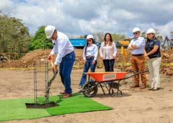 Diáspora salvadoreña trae su empresa a El Salvador