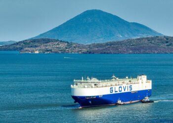 Segundo buque transportador de vehículos arriba al puerto de La Unión