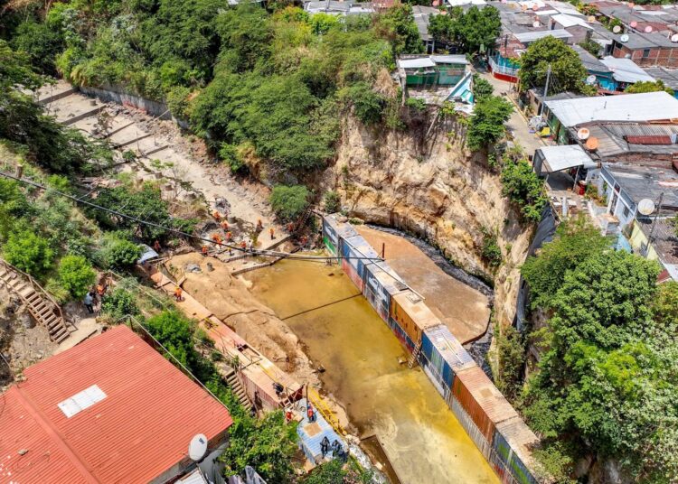 Avance del 65 % en obras de mitigación en cárcava de La Isla 2, en San Salvador