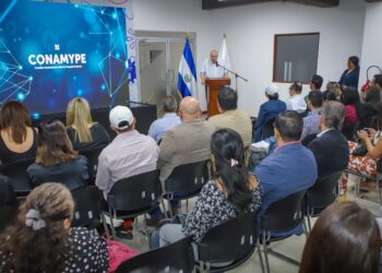 CONAMYPE y Grupo Infinito Technologies firman acuerdo para la transformación digital de 3,000 MYPE