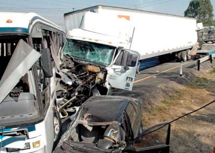 Fatal accidente en México deja al menos 25 fallecidos