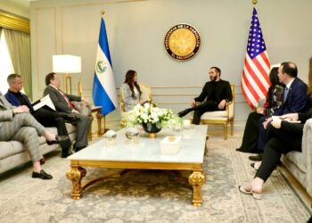 Kristi Noem destaca colaboración con el Presidente Bukele para combatir crimen transnacional