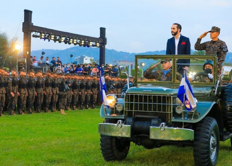 Presidente Bukele responde a críticas sobre comparación de seguridad entre México y El Salvador