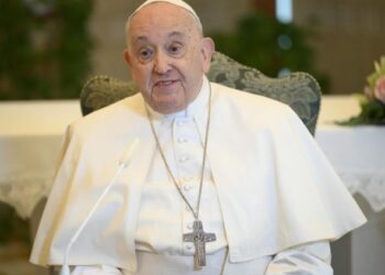 El Vaticano informó que el papa Francisco tuvo una noche “tranquila” y que está descansando