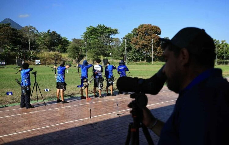 Tiro con arco recurvo definió al tercer seleccionado nacional femenino y masculino