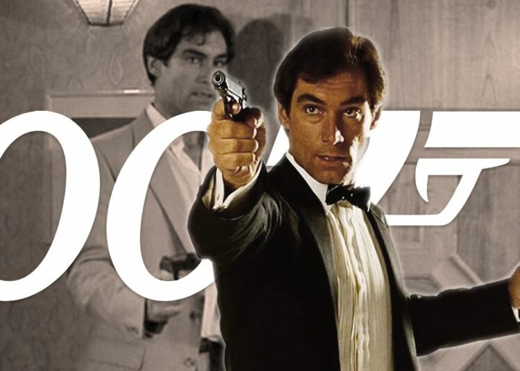 Timothy Dalton, el James Bond menos querido, confiesa: “A Sean Connery lo conocí en un baño, pero me ignoró”