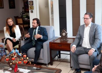 Alianzas estratégicas impulsan el crecimiento aeroportuario y económico en El Salvador