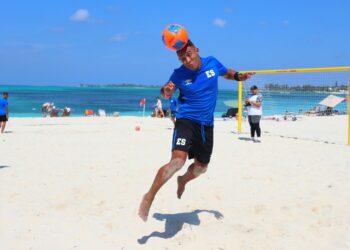 Selecta playera inicia su camino al mundial Beach Soccer Seychelles 2025